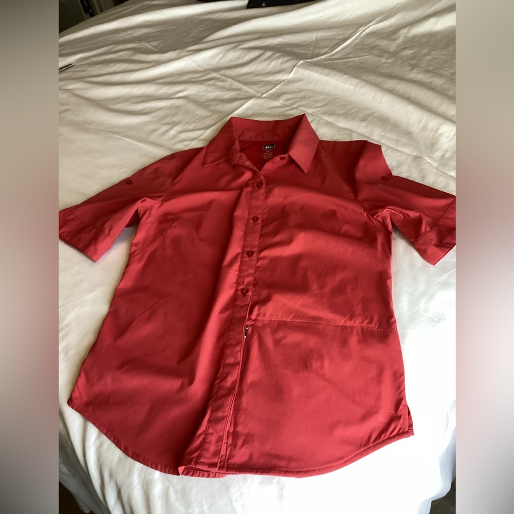REI XS, Button Down Shirt Lightweight Short Sleeves